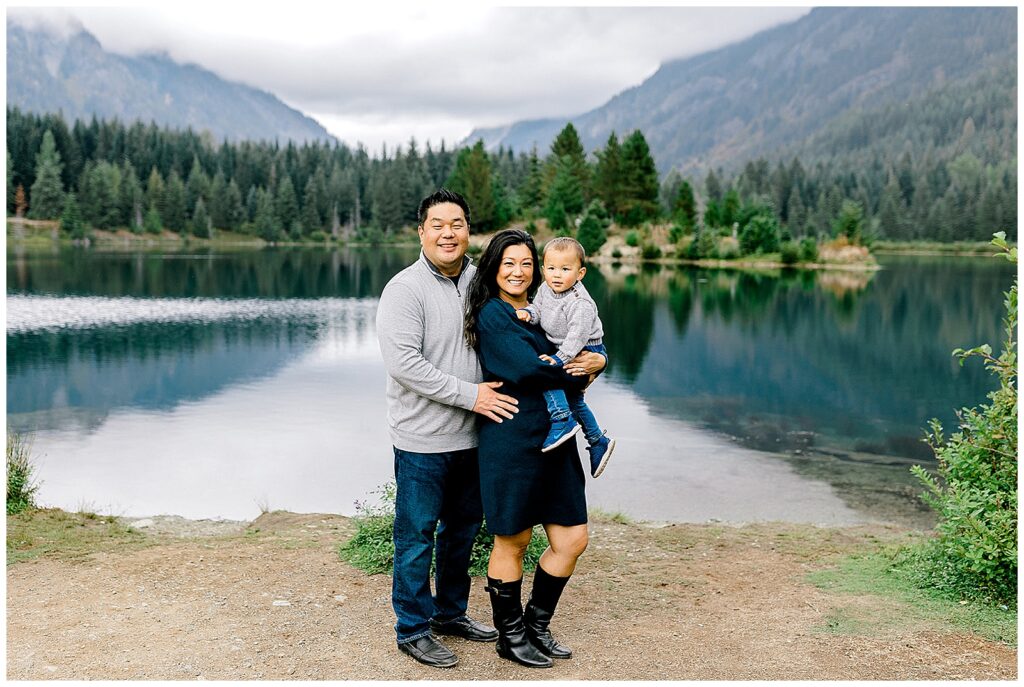 gorgeous family photo session near a lake in Colorado 